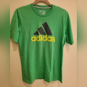 Adidas T-Shirt